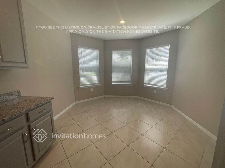 Building Photo - 7537 Viburnum