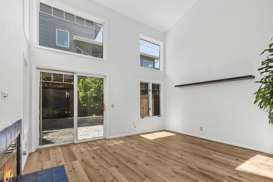 Building Photo - 2871 Ashley Dr