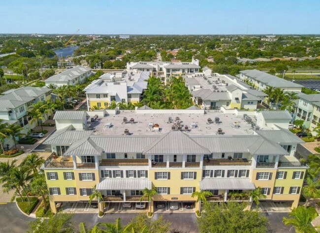 Building Photo - 3120 N Latitude Cir