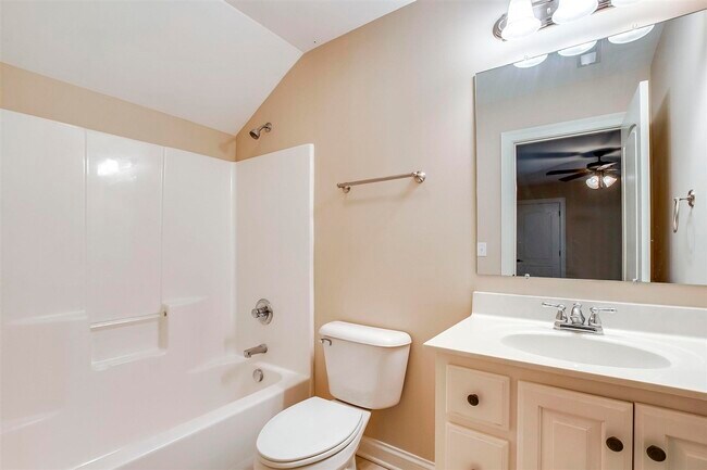 Building Photo - 239 Chippewa Dr