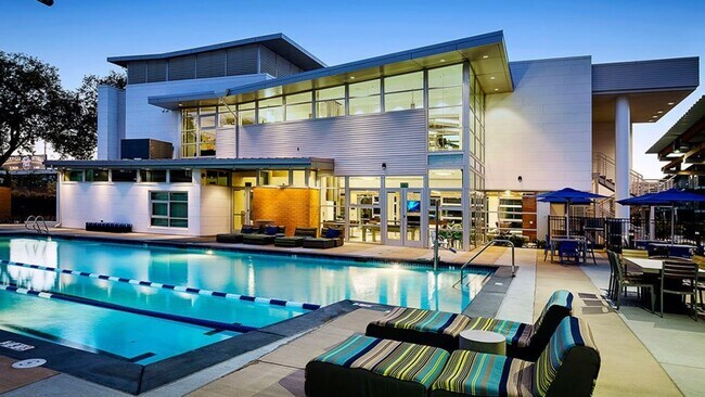 Building Photo - 777 5th St