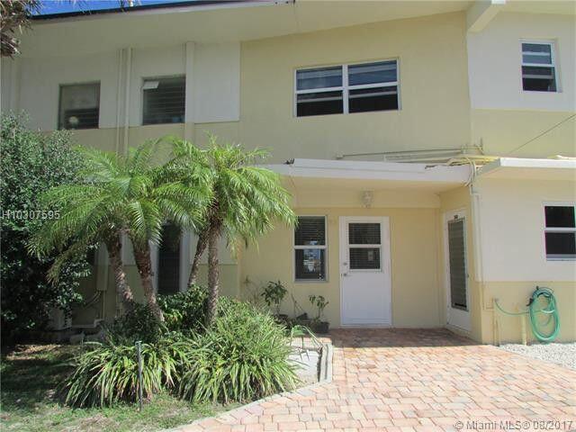Building Photo - 2508 Bay Dr