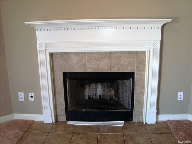 Building Photo - 6646 Ridgeview Ln