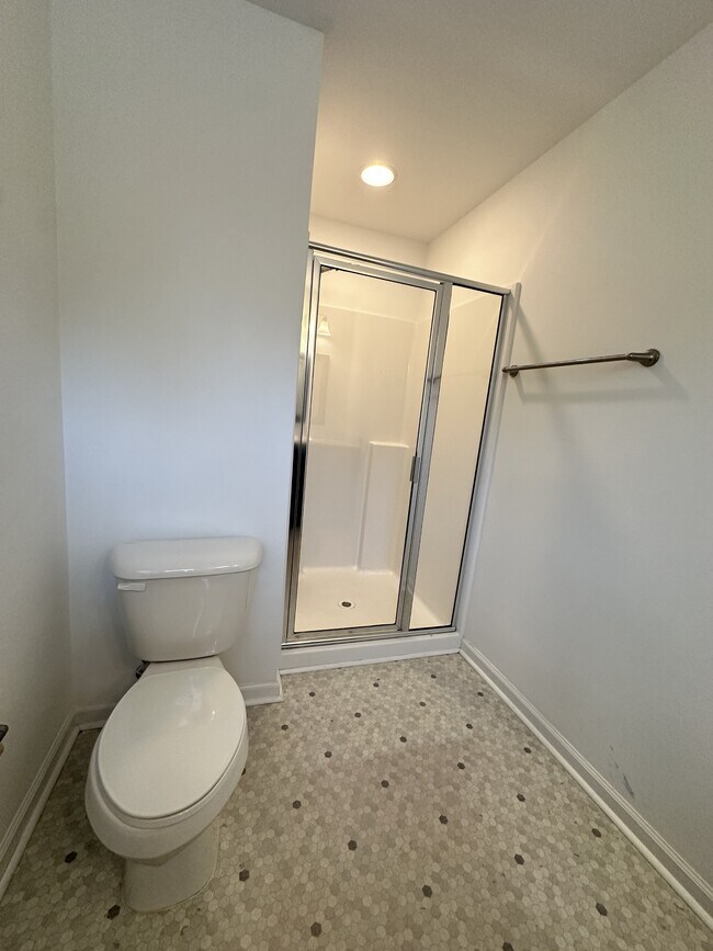 Building Photo - 2802 Rowling Wy