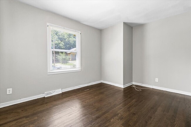 Building Photo - 8023 Garfield Ave