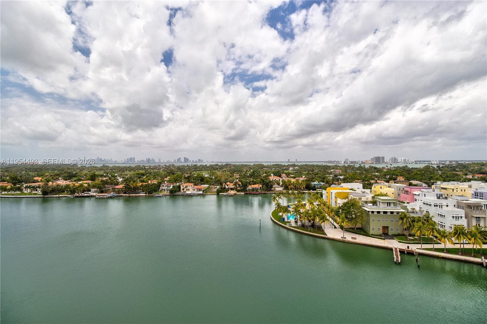 Building Photo - 5900 Collins Ave