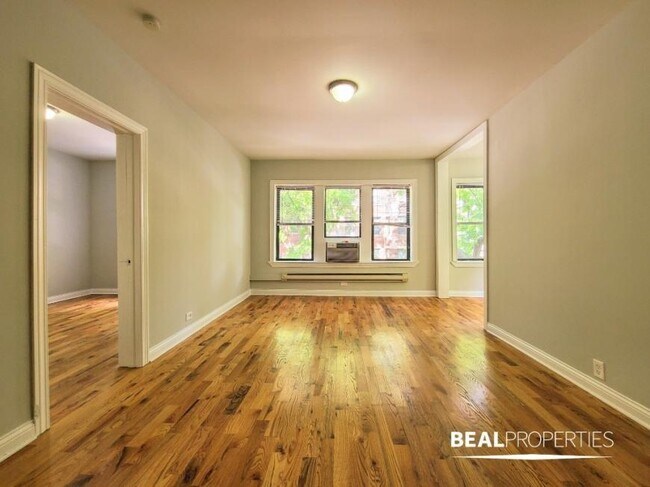 Primary Photo - 2 bedroom in CHICAGO IL 60613