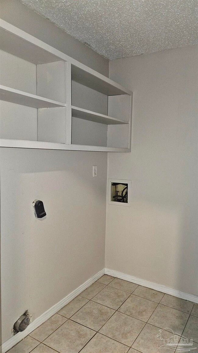 Building Photo - 7240 Hilburn Rd