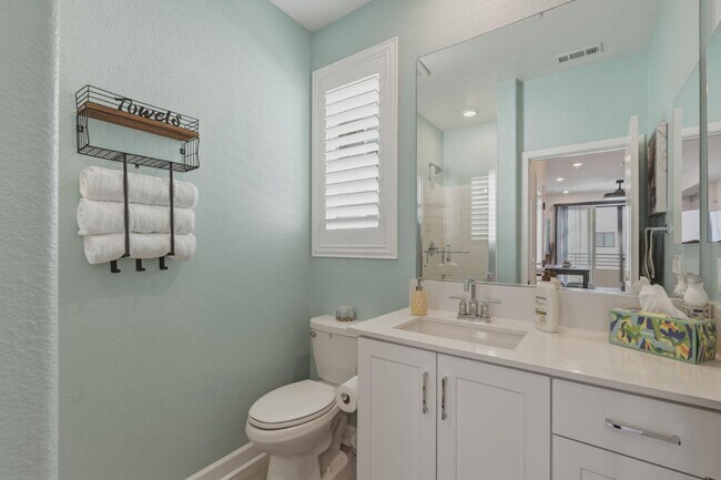 Building Photo - 2081 Acara Cir