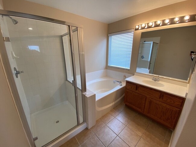 Building Photo - Stunning 3-bedroom, 2.5-bathroom rental