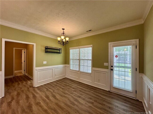Building Photo - 380 Stansbury Dr