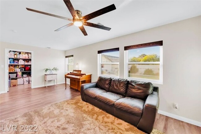 Building Photo - COMING SOON: Single Story 5 Bd, 4 Bth, Inc...