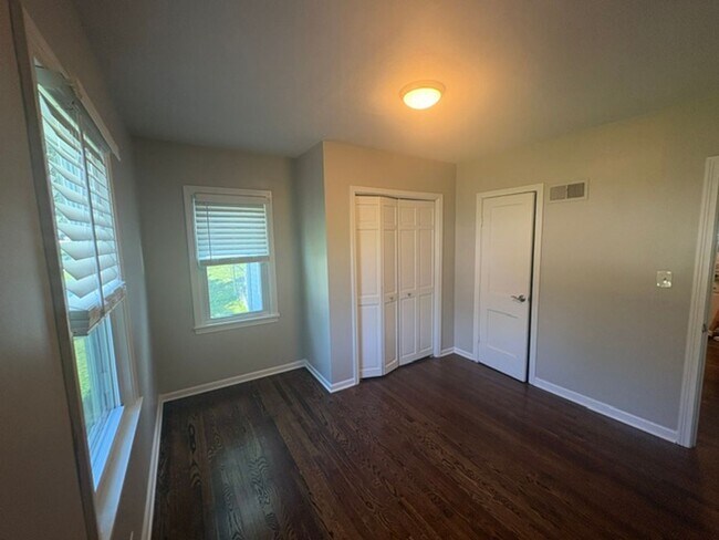 Building Photo - Charming 3 Bedroom and 1 Bath Pleasant Hill Home with Garage, Carport & Fenced Yard!