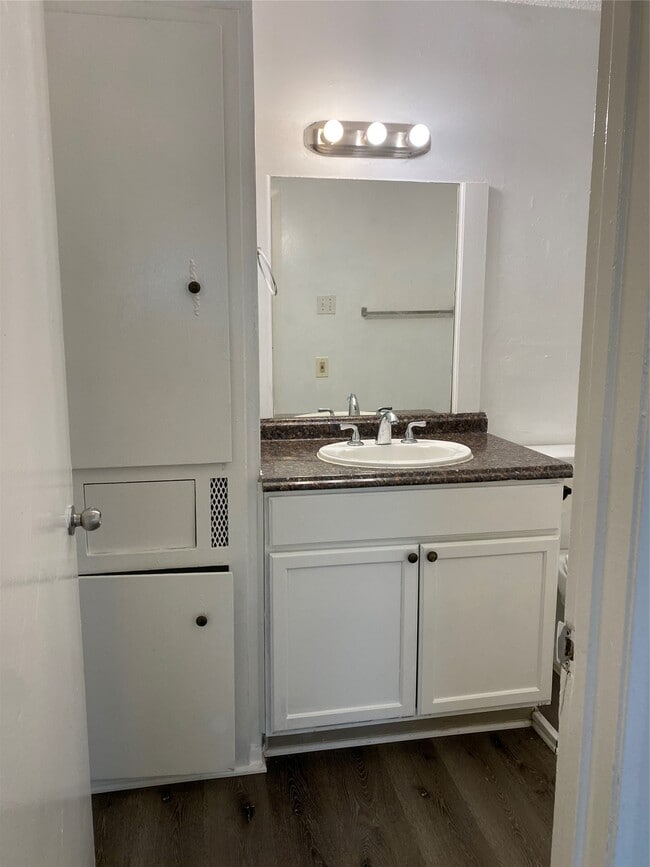 Building Photo - 5002 Blue Spruce Cir