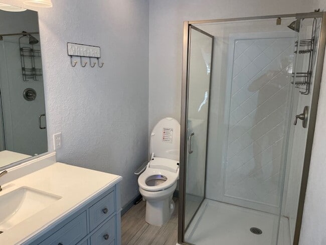 Building Photo - Charming 3,2 Move in Ready - Springtown ISD