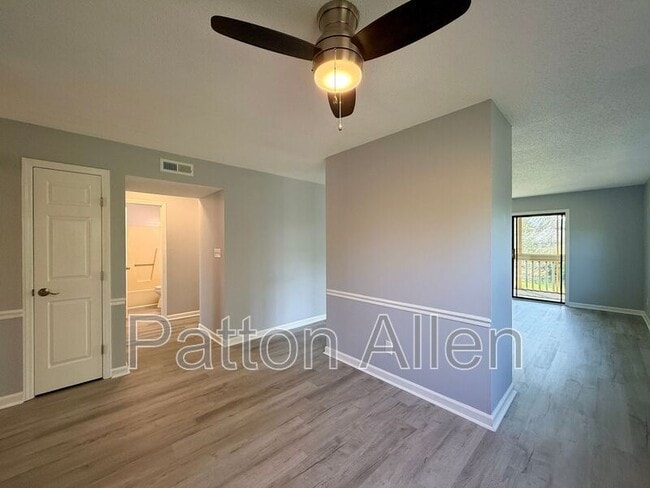 Building Photo - 2406 Abbey Cir