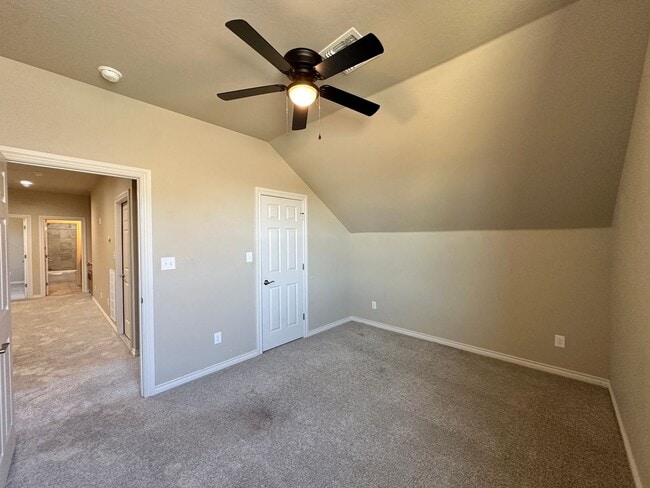 Building Photo - 2 story, 5-bedroom 3 bath home in Wyatt Acres