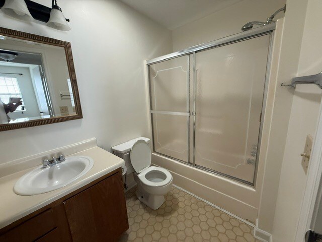 Building Photo - R@GB  J207