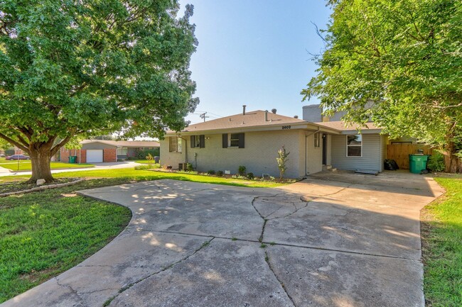 Building Photo - Charming Home with Natural Light Near Penn...