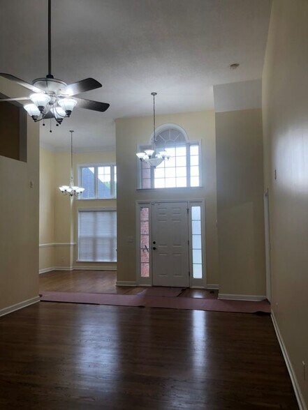 Building Photo - 2288 Gibbons Rd