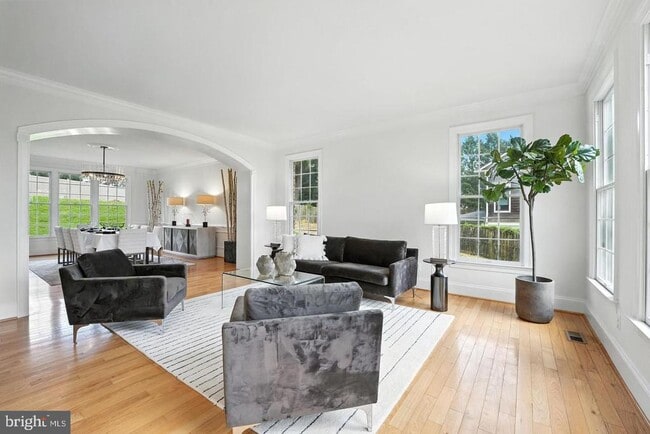 Building Photo - 6634 Brawner St