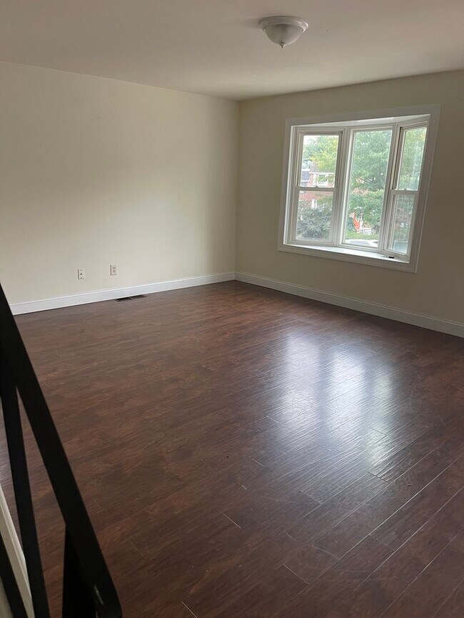 Building Photo - Alban Park Townhome