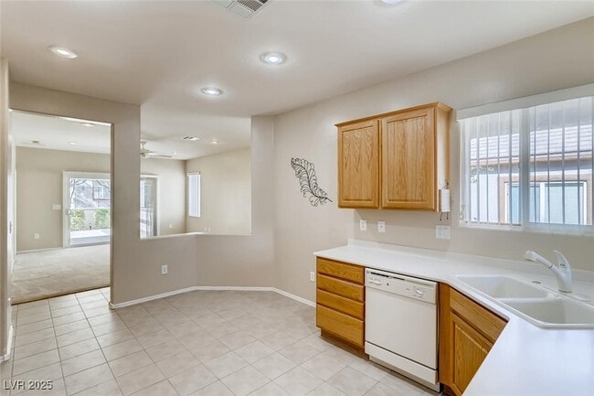 Building Photo - 2581 Palentina St