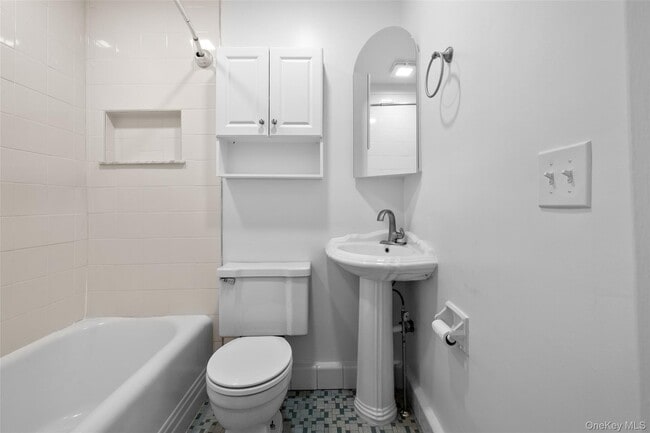 Building Photo - 78 Violet Ave