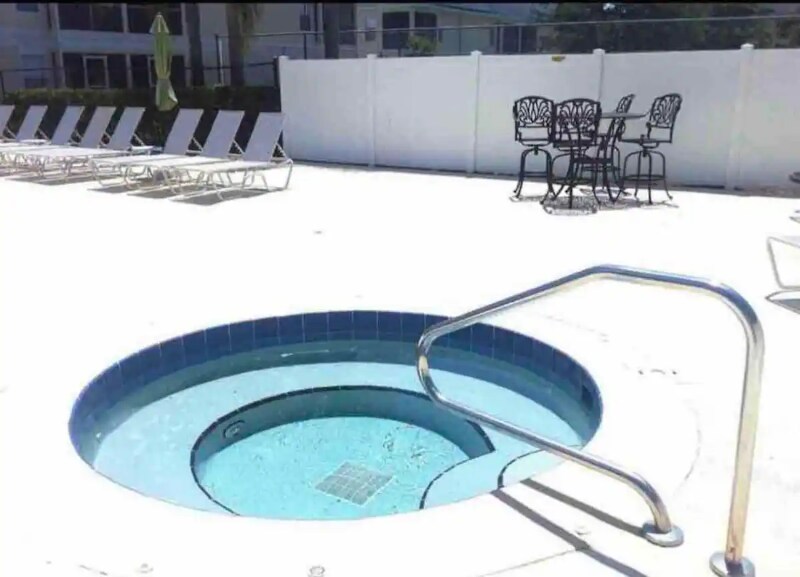 Building Photo - 8824 Coral Palms Ct