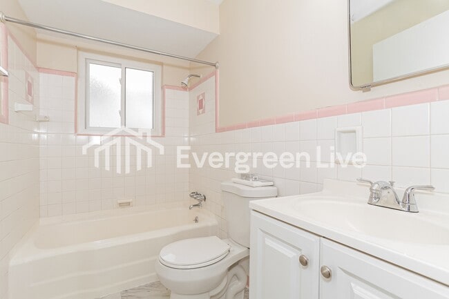 Building Photo - 154 Riddle Rd