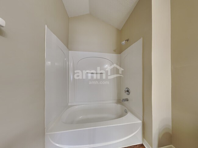 Building Photo - 3634 Meadowgreen Ln