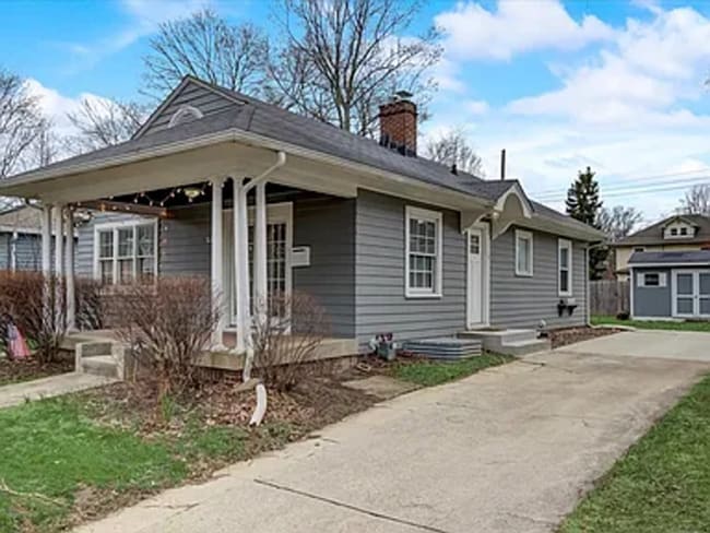 Building Photo - 528 W 43rd St