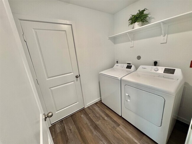 Building Photo - 40962 Seasoned Oak Ln