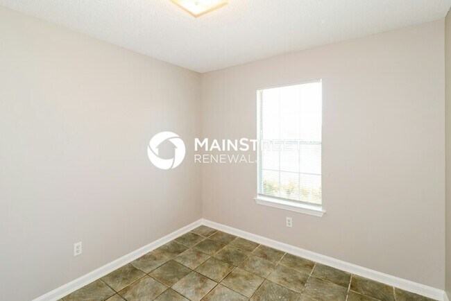 Building Photo - 3 Bedroom Pet-Friendly Home in Memphis, TN with Main Street Renewal
