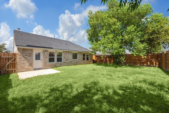 Building Photo - 4030 Mt Everest Way