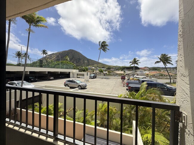 Building Photo - 500 Lunalilo Home Rd