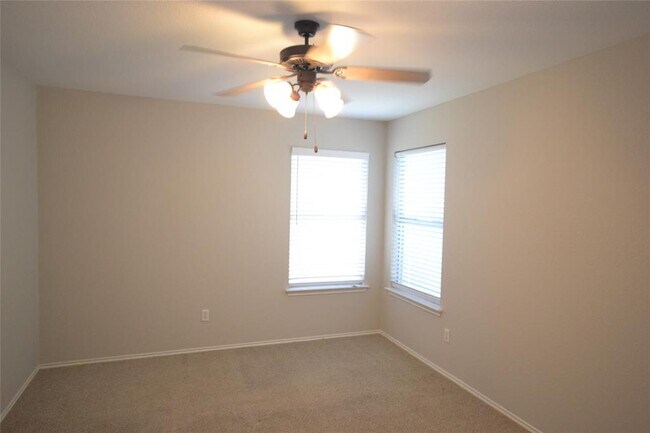 Building Photo - 2106 Bridal Path