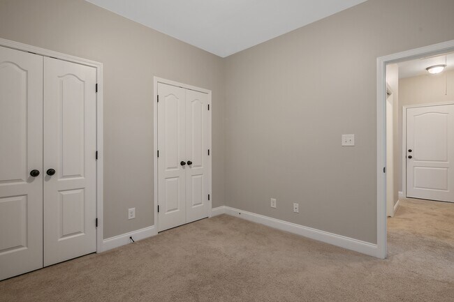 Building Photo - 159 English Oak Dr