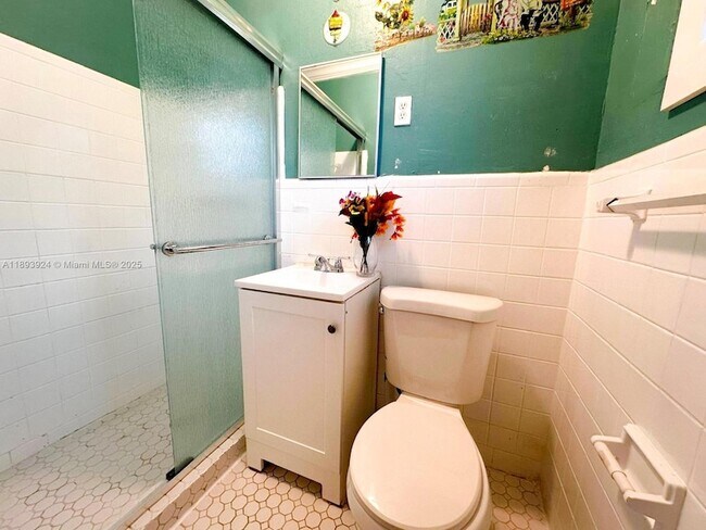 Building Photo - 3235 NW 80th Terrace