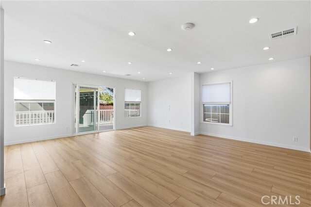 Building Photo - 17546 Kittridge St