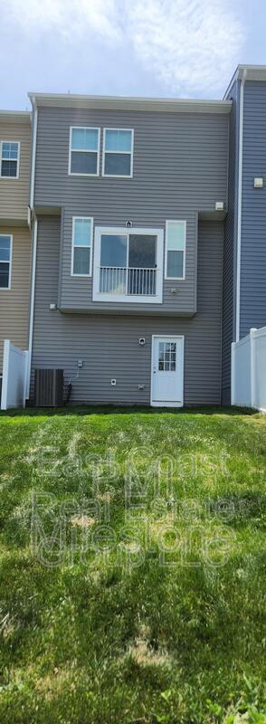 Building Photo - 408 Slick Terrace