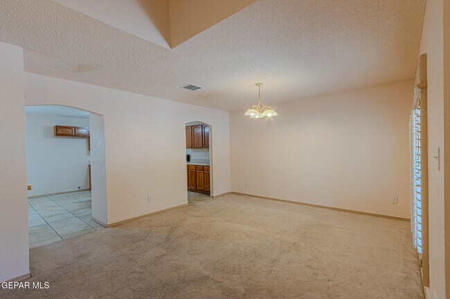 Building Photo - 712 Laramie River Ave