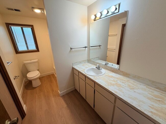 Building Photo - Brand New Flooring and Paint Upper Level Duplex