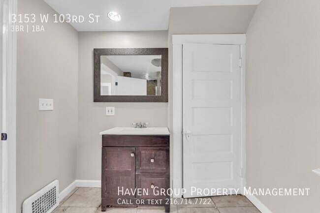 Building Photo - 3153 W 103rd St
