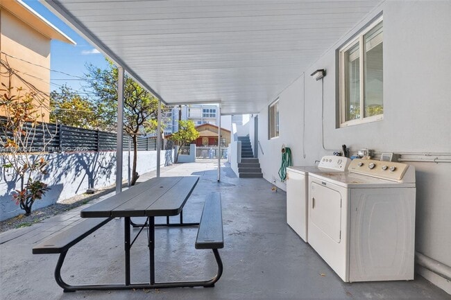 Building Photo - 1801 SW 5th St