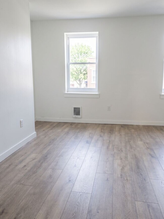 Building Photo - 2461 N 29th St
