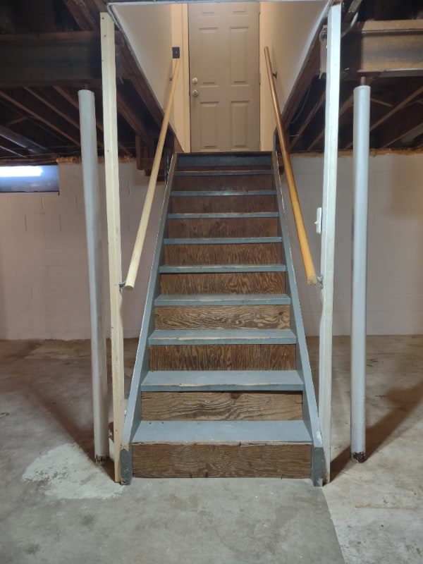 Building Photo - 4018 Burchfield Dr