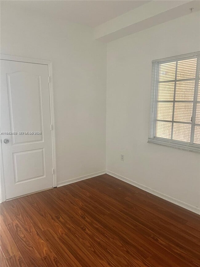 Building Photo - 17405 NW 75th Pl