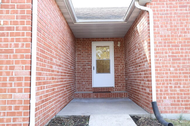 Building Photo - 1803 Maxwell St