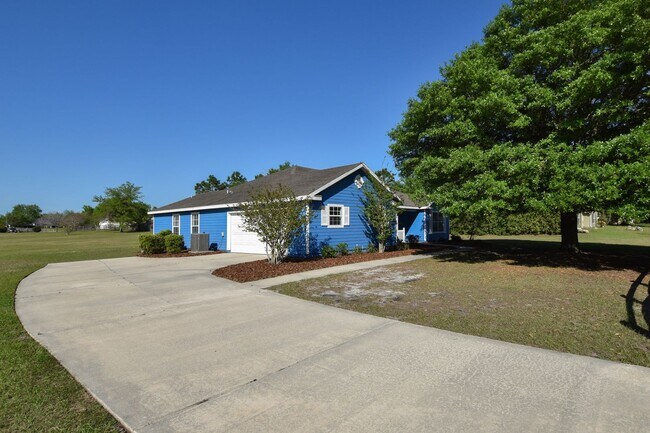 Building Photo - 9892 SW 95th Pl